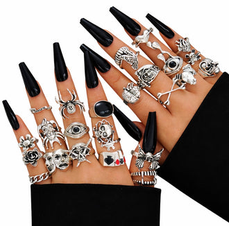 Gothic Obsidian Skull Ring Set – Vintage Silver Horror & Dark Fantasy Finger Jewelry (Multi-Piece)